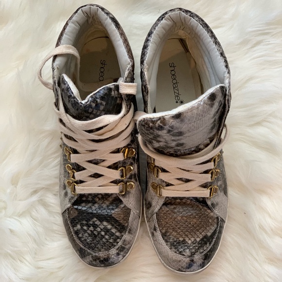Shoe Dazzle Shoes - Shoe Dazzle Animal Print Sneakers